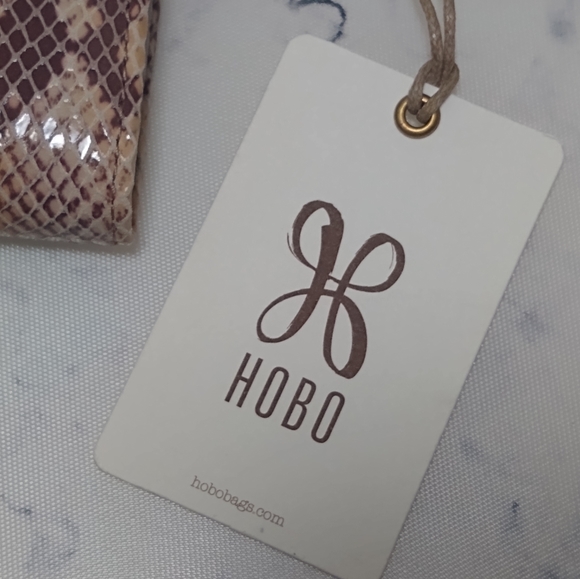 HOBO Dart Card and Coin Leather Wallet - Picture 16 of 16